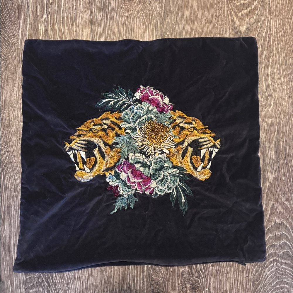 H&M Tiger Pillow Cover